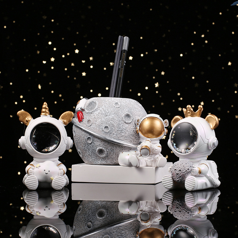 Astronaut Pen Insert Student Stationery Desktop Ornament Spaceman Pen Holder