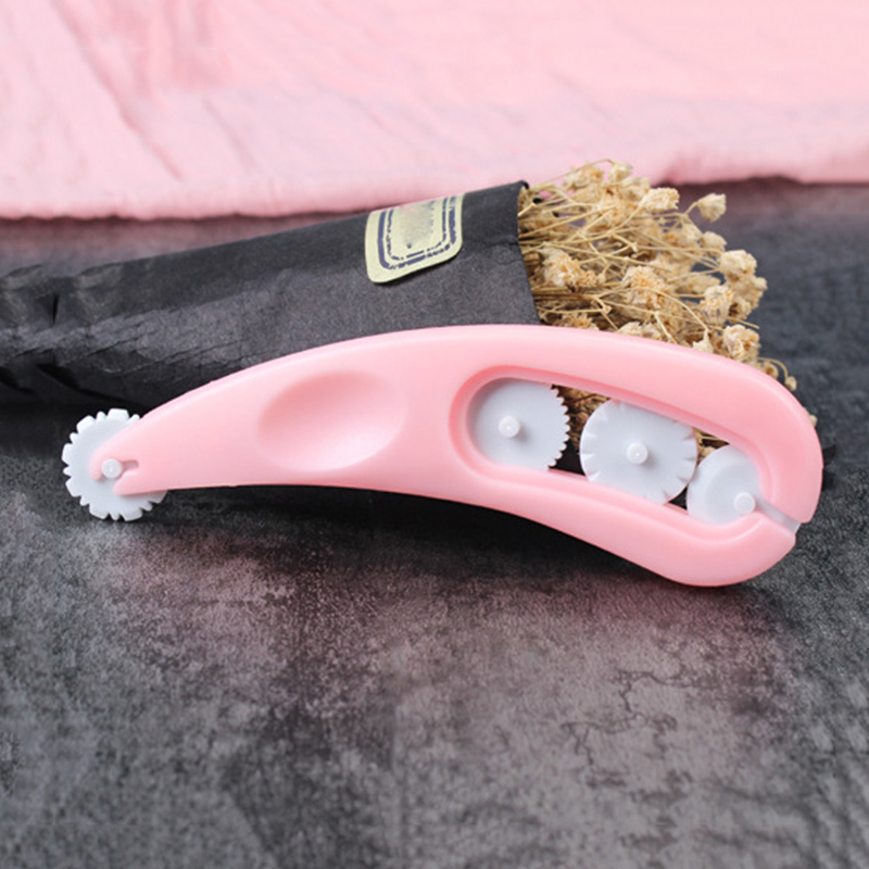 4 Pieces/set Fondant Ribbon Hob Cake Sugar Knife Lace Cake Decorating Mold Embossing Device DIY Dough Kitchen Baking Tools