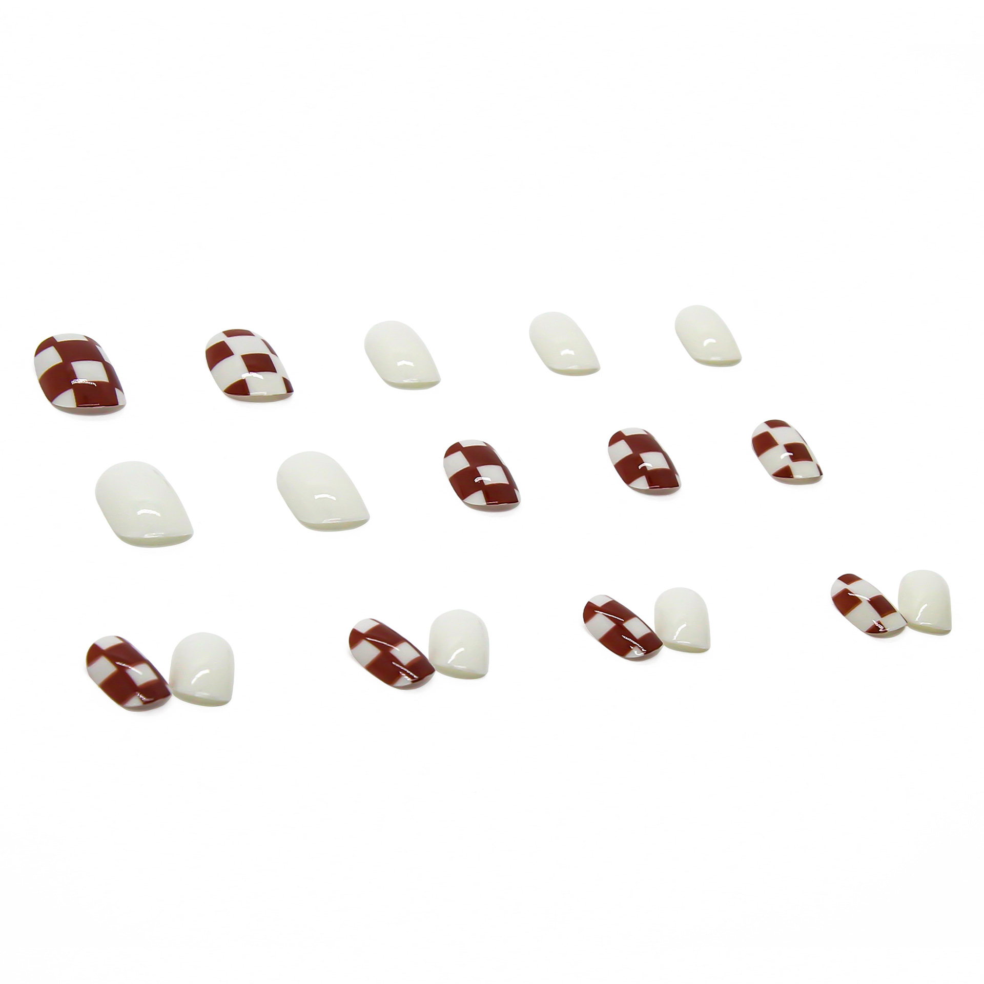 Red Checkerboard Finished Fake Nails Removable Nail Pieces Short Creamy White Nail Art view 4