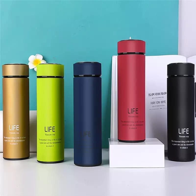 500 mls Life vacuum water kitchen bottle. Keeps hot and cold.