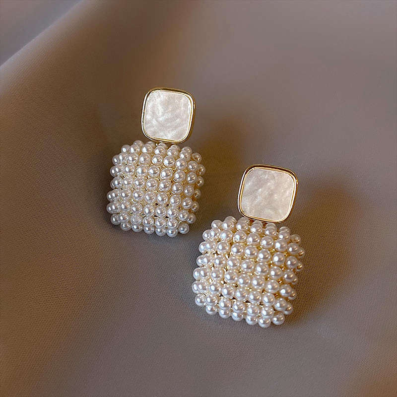 High Sense Simple Rice Pearl White Square Pendant Earrings For Woman Korean Fashion Jewelry Girls Sexy Accessories