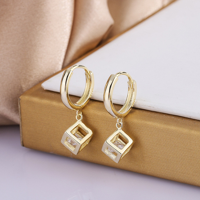 Designer Fashion Geometric Earrings Magic Cube Love Window Square Sugar Earrings Simple Cold Wind LuxuryJewelry
