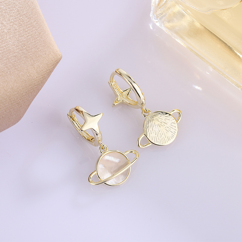 Earrings Femininity Net Red Sense Design Natural Shell Series Earrings Moon Planet Exquisite Earrings for Femle Women