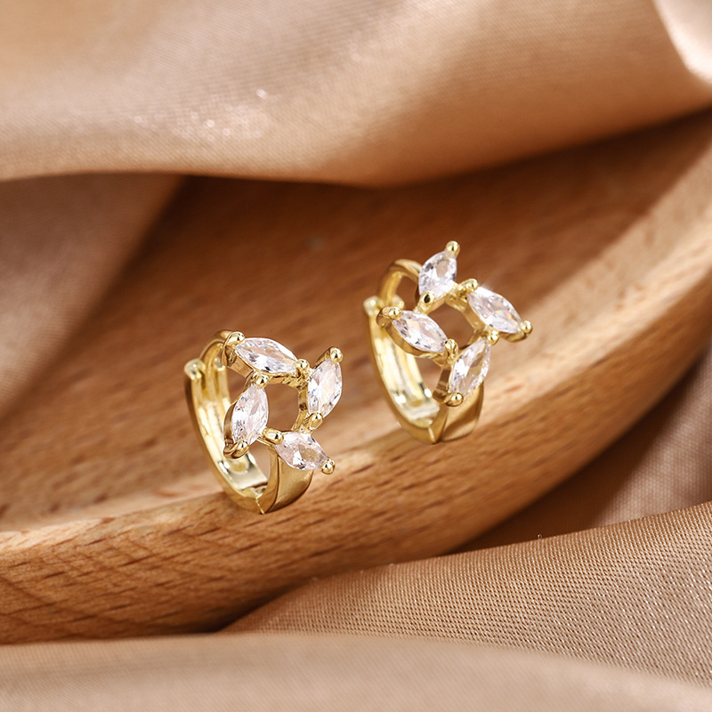 Fashion Gold-plated Earrings Retro Inlaid Color Zircon Earrings Temperament Simple Versatile Women Earring for Party Wedding