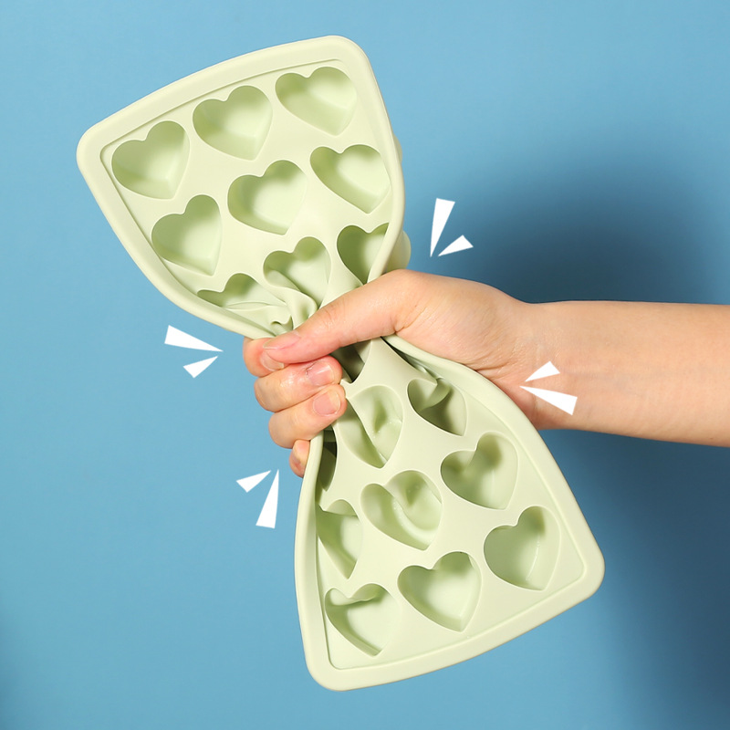 21-cell Silicone Ice Cube Mold Heart Shape Ice Tray Household Ice Mold Plastic Ice Box with Lid Kitchen Bar Accessories
