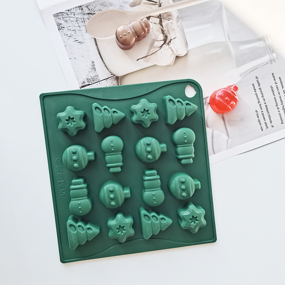 New Christmas Silicone Chocolate Cake Biscuit Mold Mousse Mould 3D DIY Snowman Handmade Tree Kitchen Baking Tools Accessories