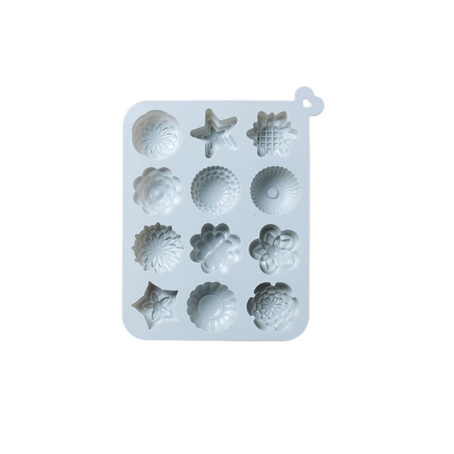 12 Cells Creative Flower Cake Mold Silicone Material Chocolate Mold Kitchen Tools Baking Biscuit Dessert Jelly Candy Molds