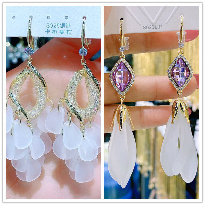 Earrings Feminine Sense of Luxury New 2022 Fashion Earrings Long Atmospheric Crystal Petal Fringe Earrings