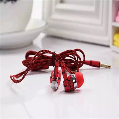 Crack-style Earphone Stereo Music Wire Headsets with Micro for iPhone/HTC/Xiaomi/Meizu/Sony