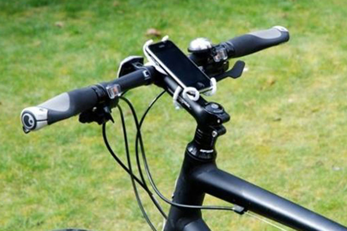 New Spider Flexible Grip Holder Stand Mount for iPhone SAMSUNG HTC Phone