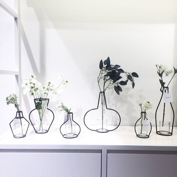 Ins Retro Iron Line Table Flowers Vases Nordic Decoration Home Metal Plant Holder Nordic Styles Flower Vase Decoration Household