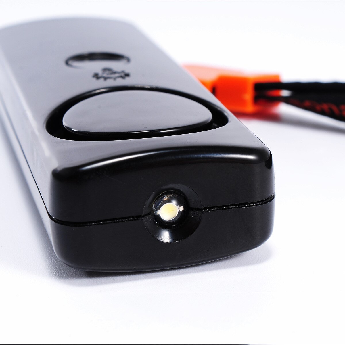 Self-defense lamp anti-wolf artifact 125dB Self Defense Anti-rape Device Dual Speakers Loud Alarm Alert Attack Panic Safety Personal Security Keychain Bag Pendant