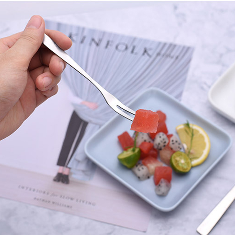 Kitchen Accessories Fruit And Vegetable Stainless Steel Fruit Fork Tools Fruit Sign Cake Moon Cake Fork Tableware