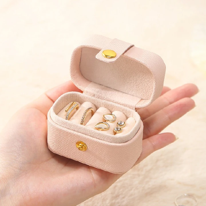 Africa daisy's Mini Portable Small Jewelry Storage Bag Travel Simple Leather Ring Necklace Earrings Storage Display Box  Women's Fashion Accessories  Jewelry storage Box Christmas gifts