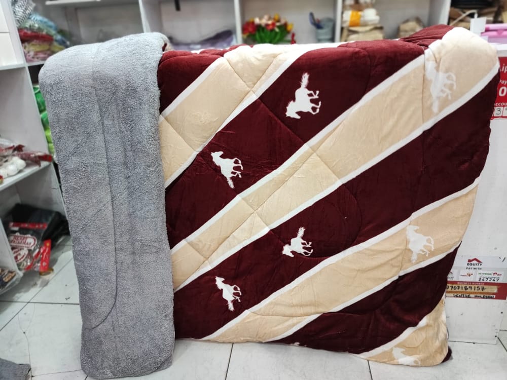 Luxurious Heavy Woolen Duvets(1pc)