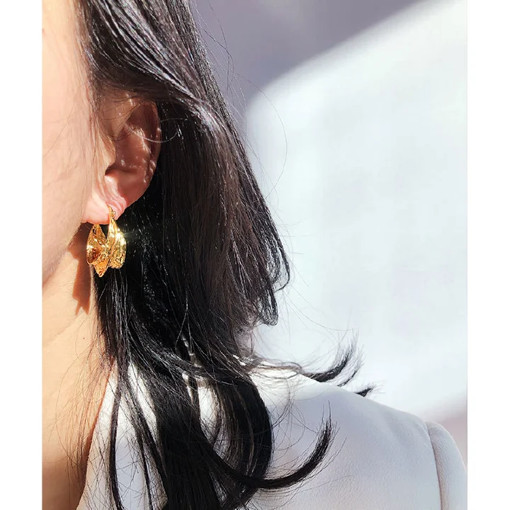 European and American French aristocratic belonging style retro handmade hammer pattern ring earrings with concave and convex texture medieval earrings earrings