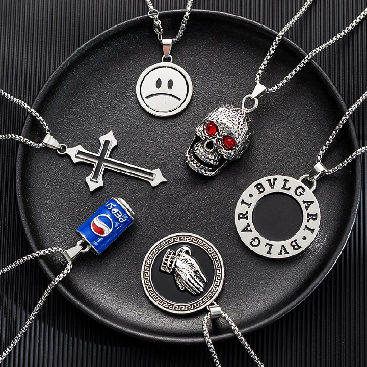 Cross border popular personalized fashion simple sweater chain couple accessories niche men's necklaces women titanium steel jewelry wholesale